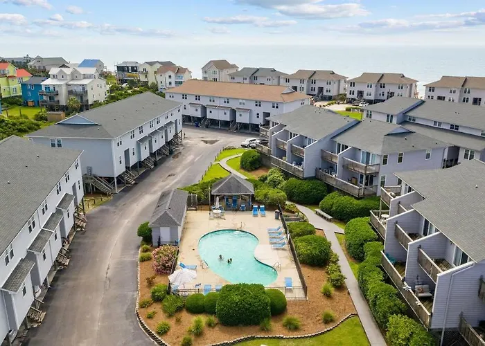 Oceanview Townhouse W/ Pool - Newly Renovated