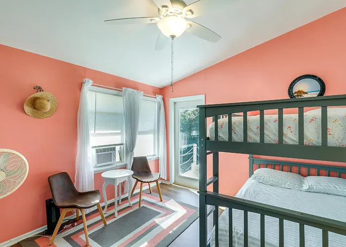 Oceanfront Gem W/ Rooftop Deck: Steps To Sand